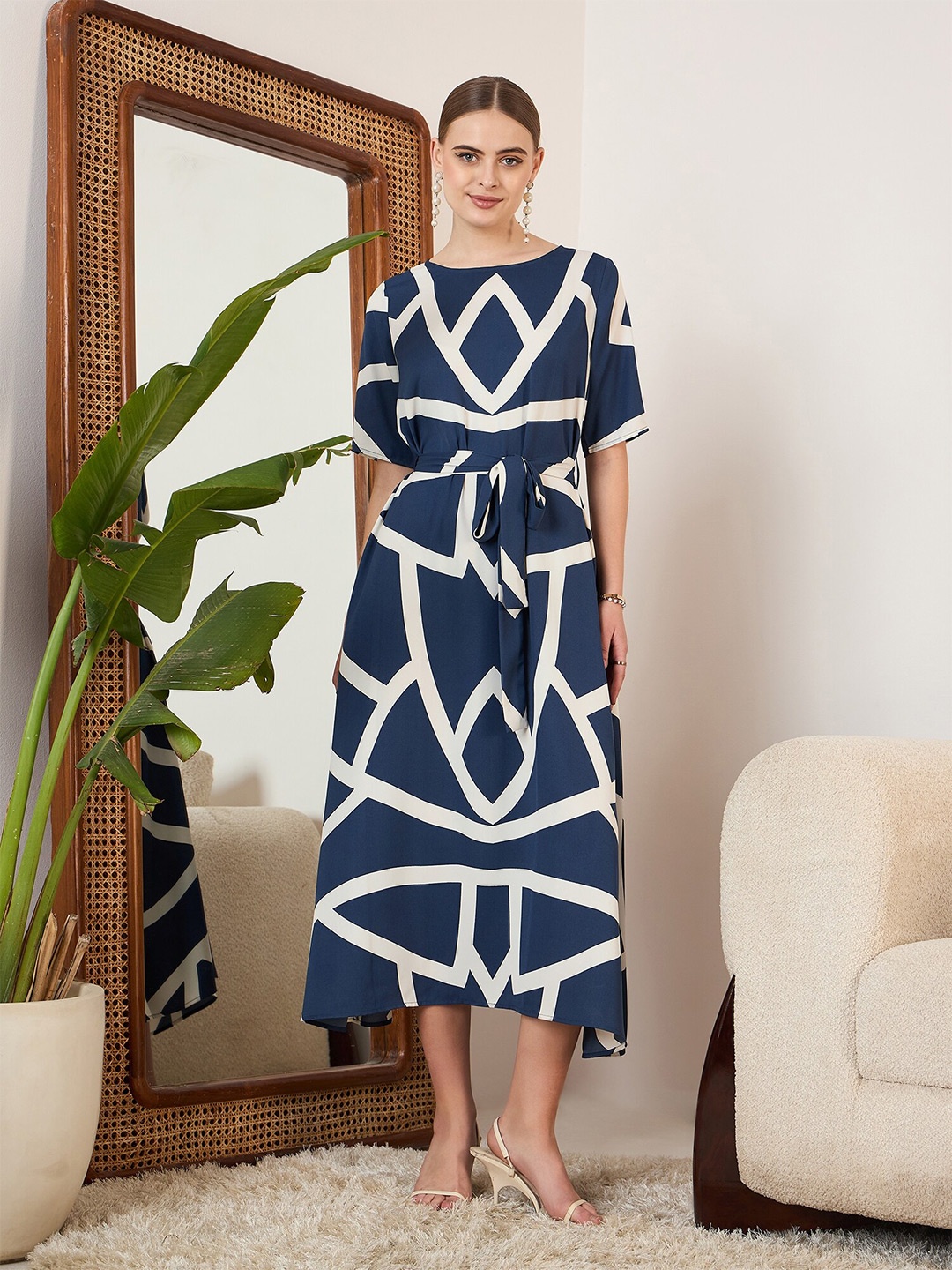 

Berrylush Navy Blue Geometric Printed A-Line Midi Dress