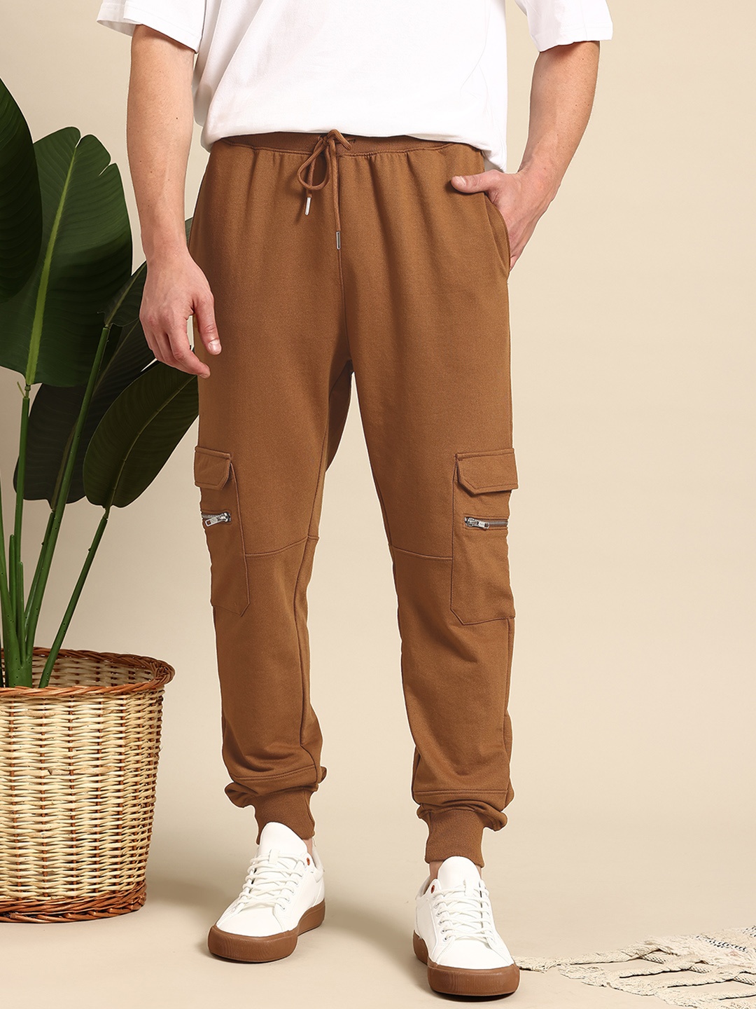 

Mast & Harbour Men Cargo Style Joggers, Brown