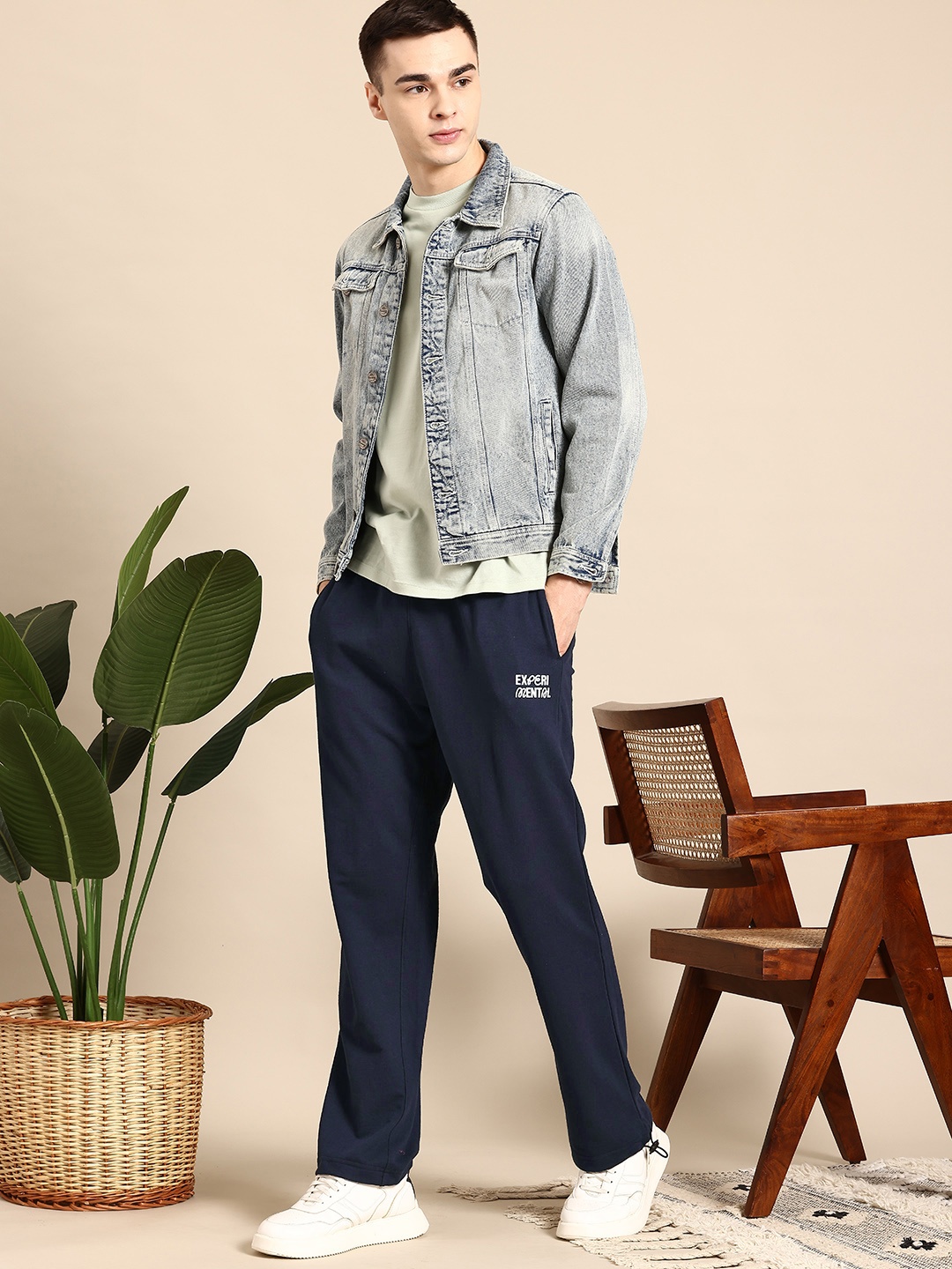 

Mast & Harbour Men Toggled Hem Track Pants, Navy blue