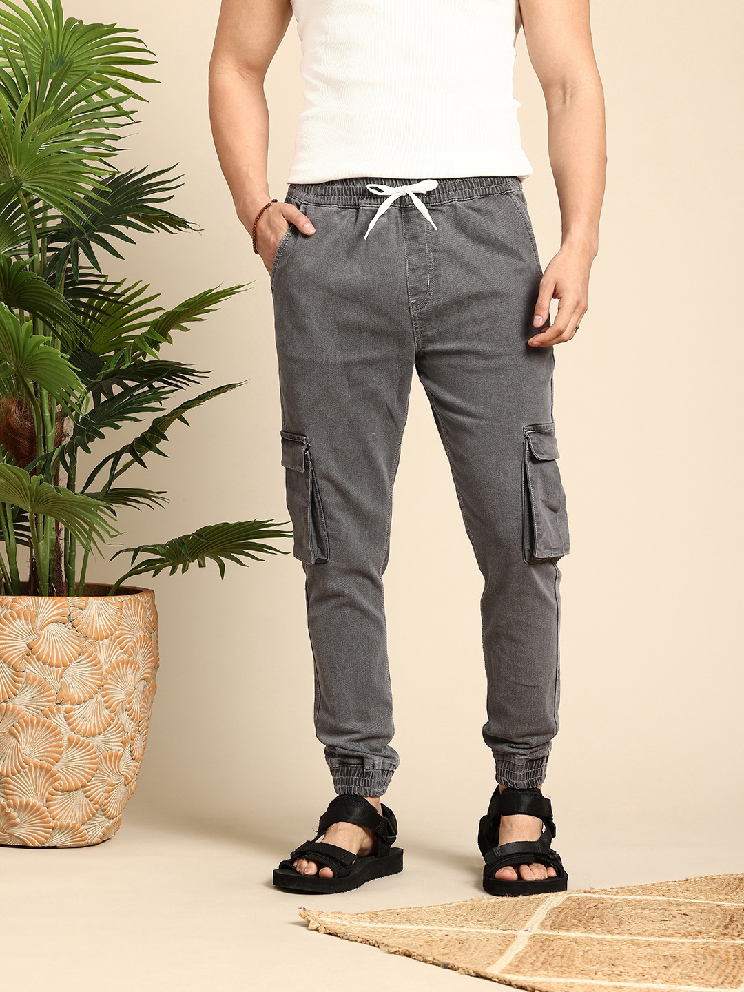 

Mast & Harbour Men Cargo Joggers Stretchable Jeans, Grey