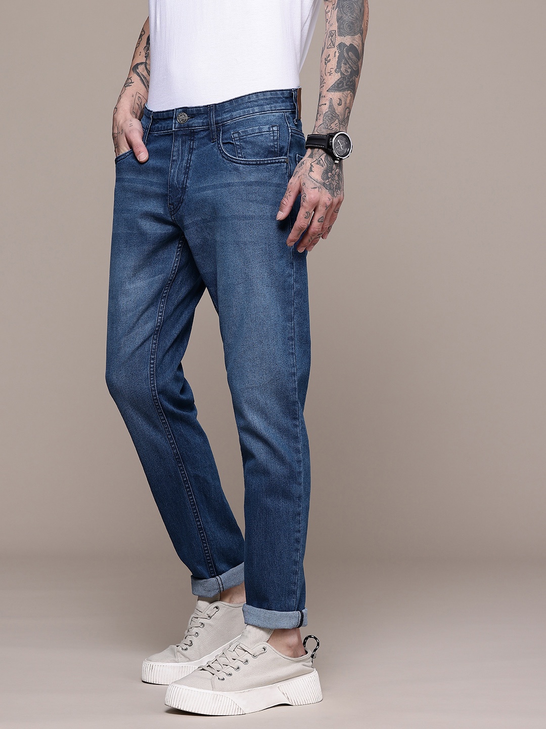 

WROGN Men Slim Fit Light Fade Stretchable Jeans, Blue