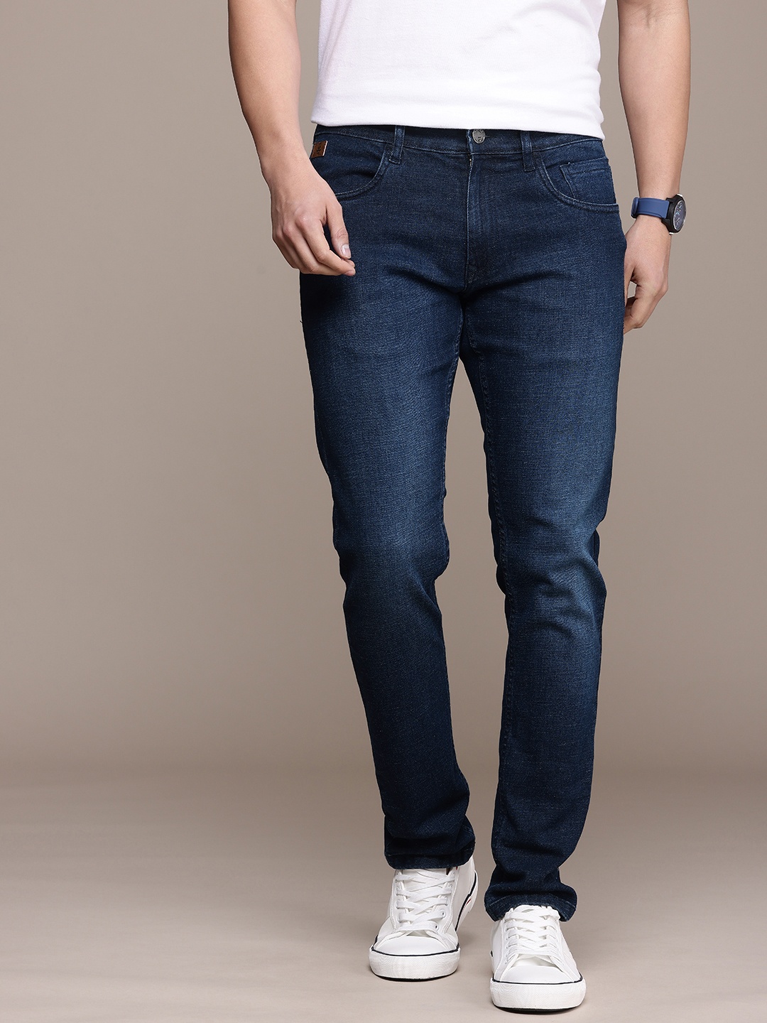 

WROGN Men Slim Fit Light Fade Stretchable Jeans, Blue