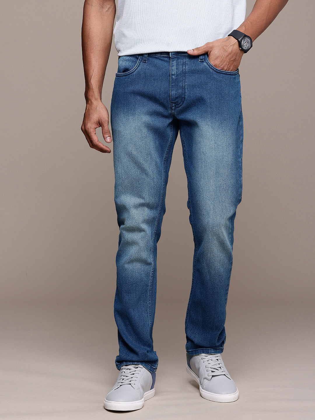 

WROGN Men Slim Fit Mid-Rise Clean Look Stretchable Jeans, Blue