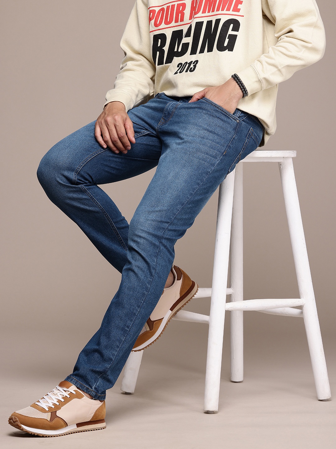 

WROGN Men Slim Fit Light Fade Stretchable Jeans, Blue
