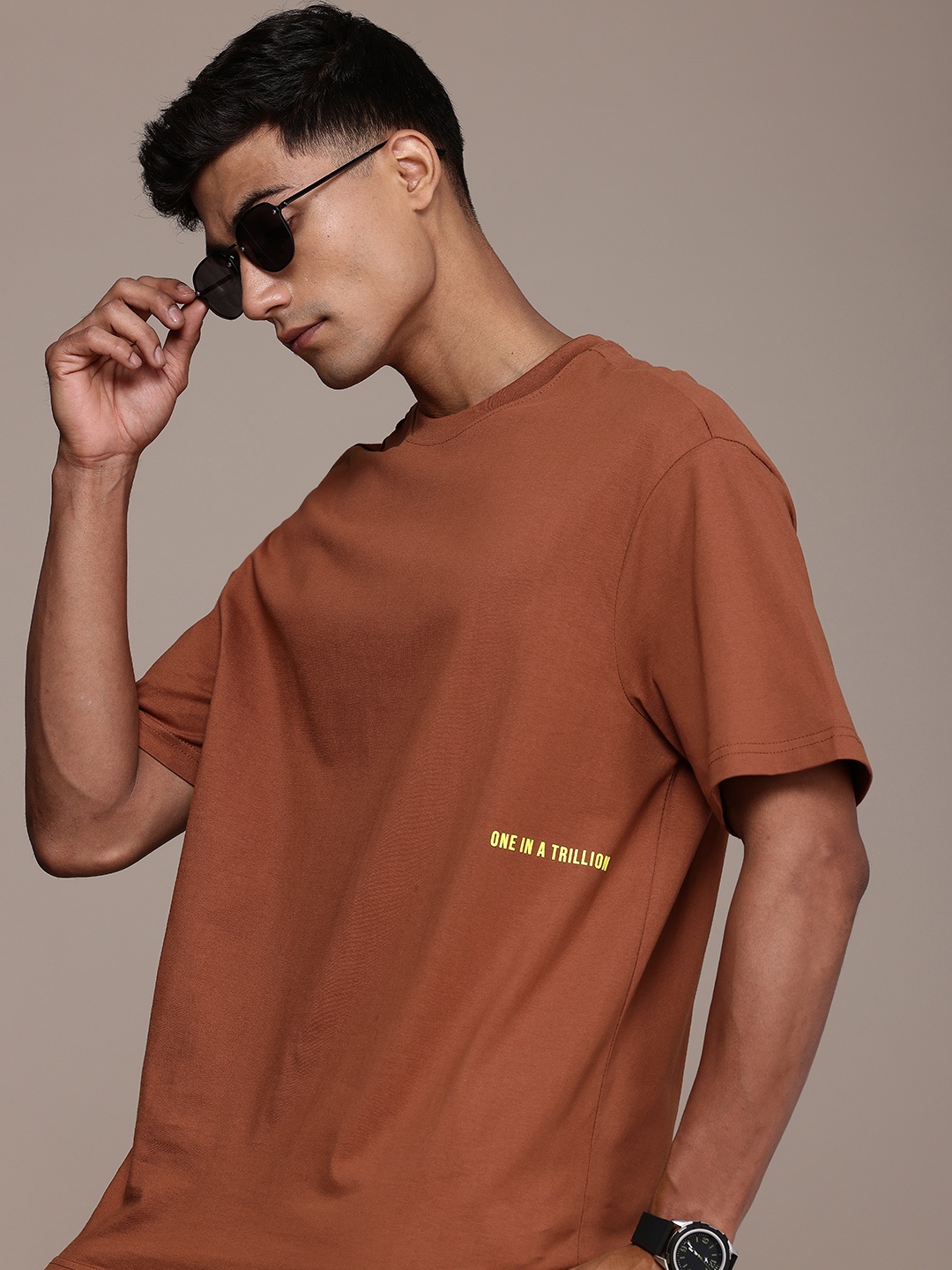 

WROGN Men Drop-Shoulder Sleeves T-shirt, Brown