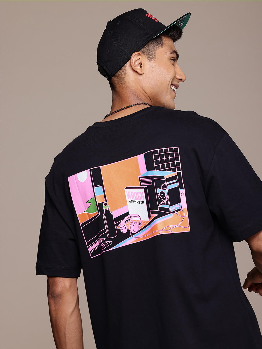 

WROGN Graphic Printed Drop-Shoulder Sleeves Pure Cotton Oversized T-shirt, Black