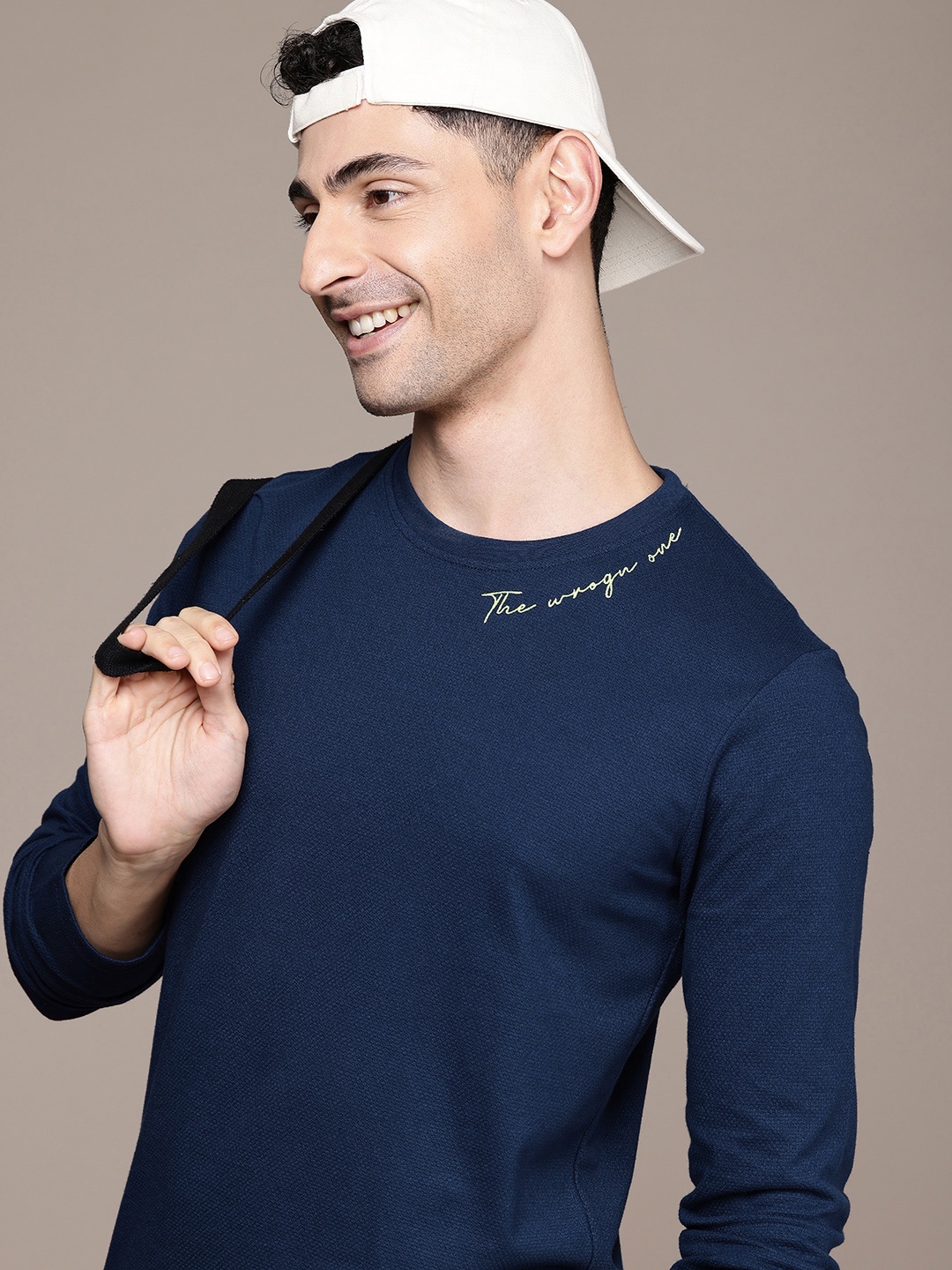 

WROGN Long Sleeves Self Design T-shirt, Navy blue