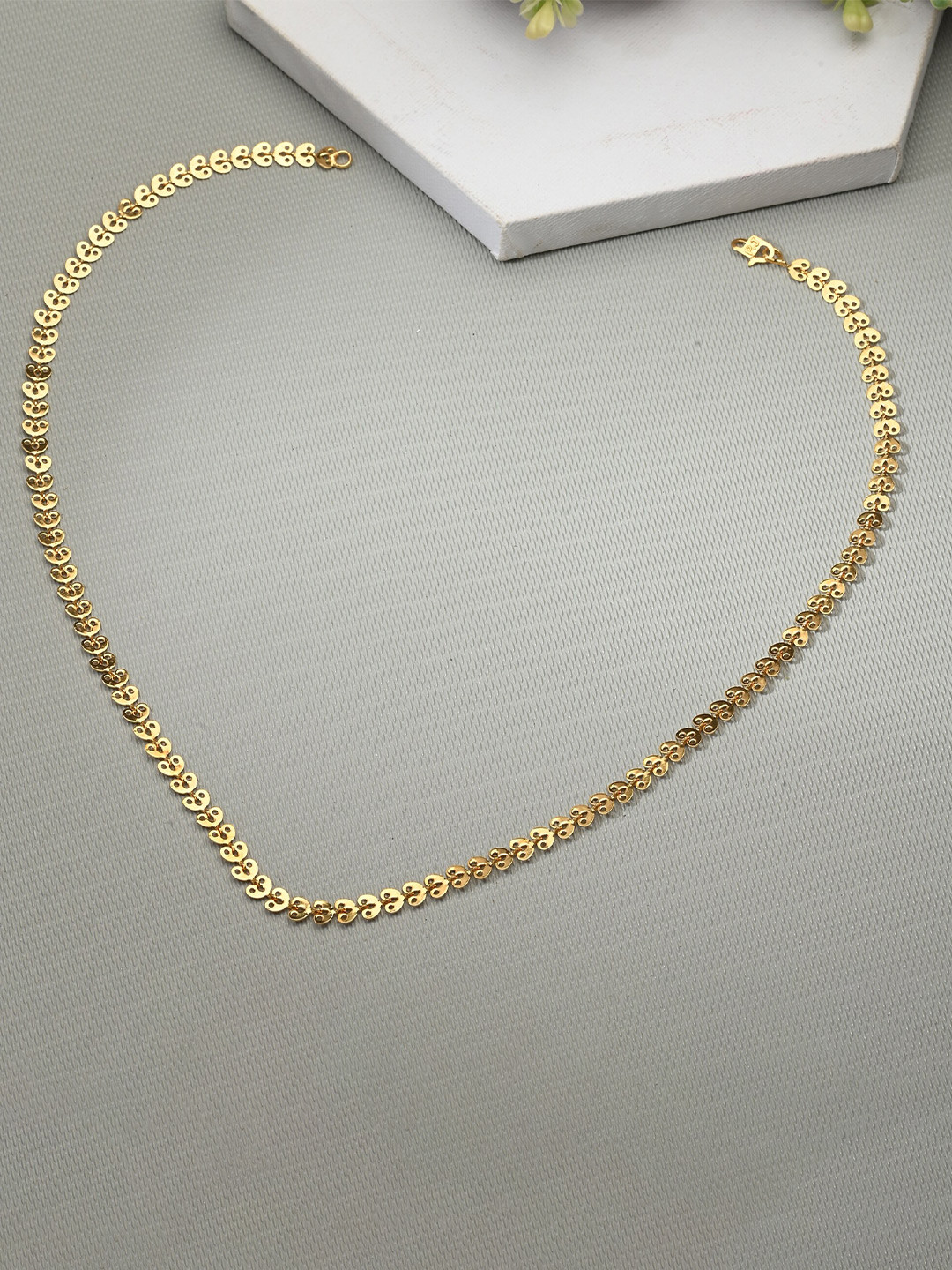

AanyaCentric Unisex Gold-Plated Chain