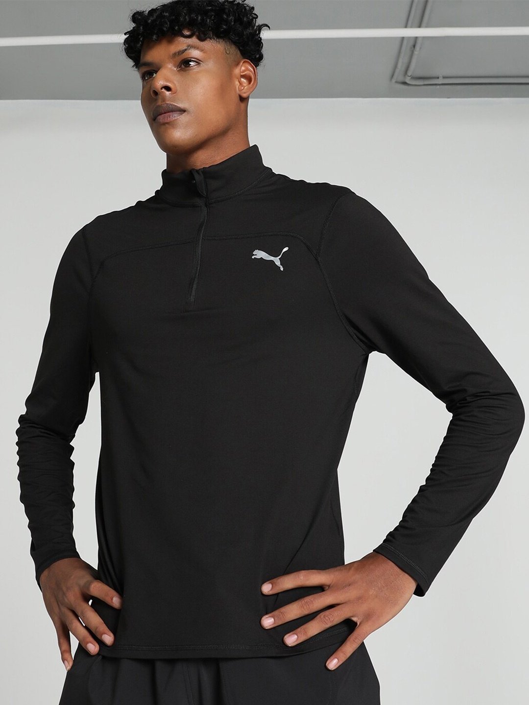 

Puma RUN CLOUDSPUN Quarter-Zip Pullover Sweatshirt, Black