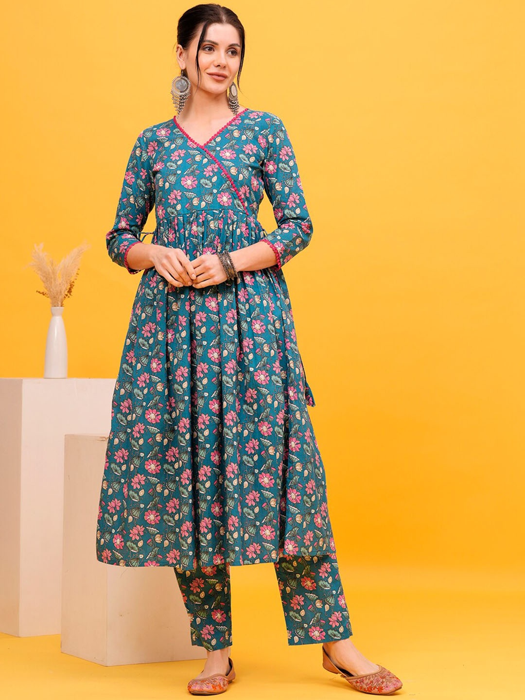 

SHIONS Floral Printed V-Neck Pure Cotton Angrakha Kurta with Trousers, Blue