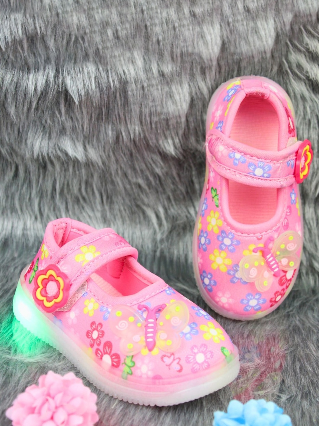 

BAESD Girls Printed Applique Detailed LED Sneakers, Pink