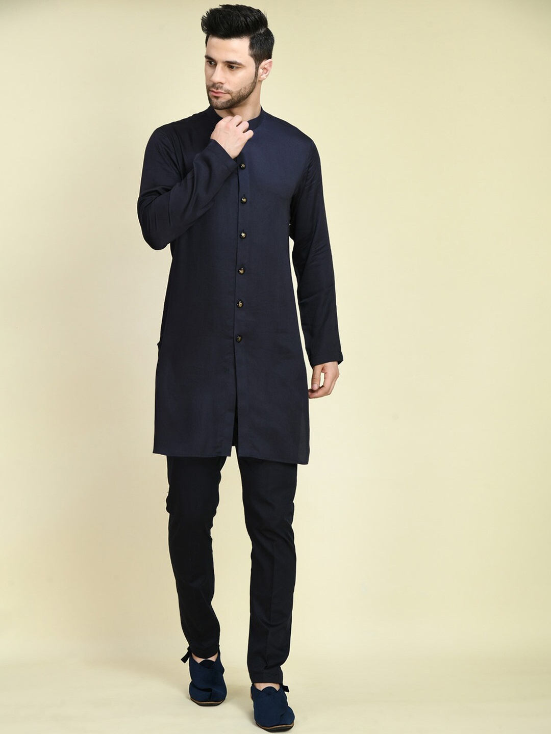 

ONE MAN SHOW Straight Regular Kurta with Trousers & Chikankari Jacket, Black