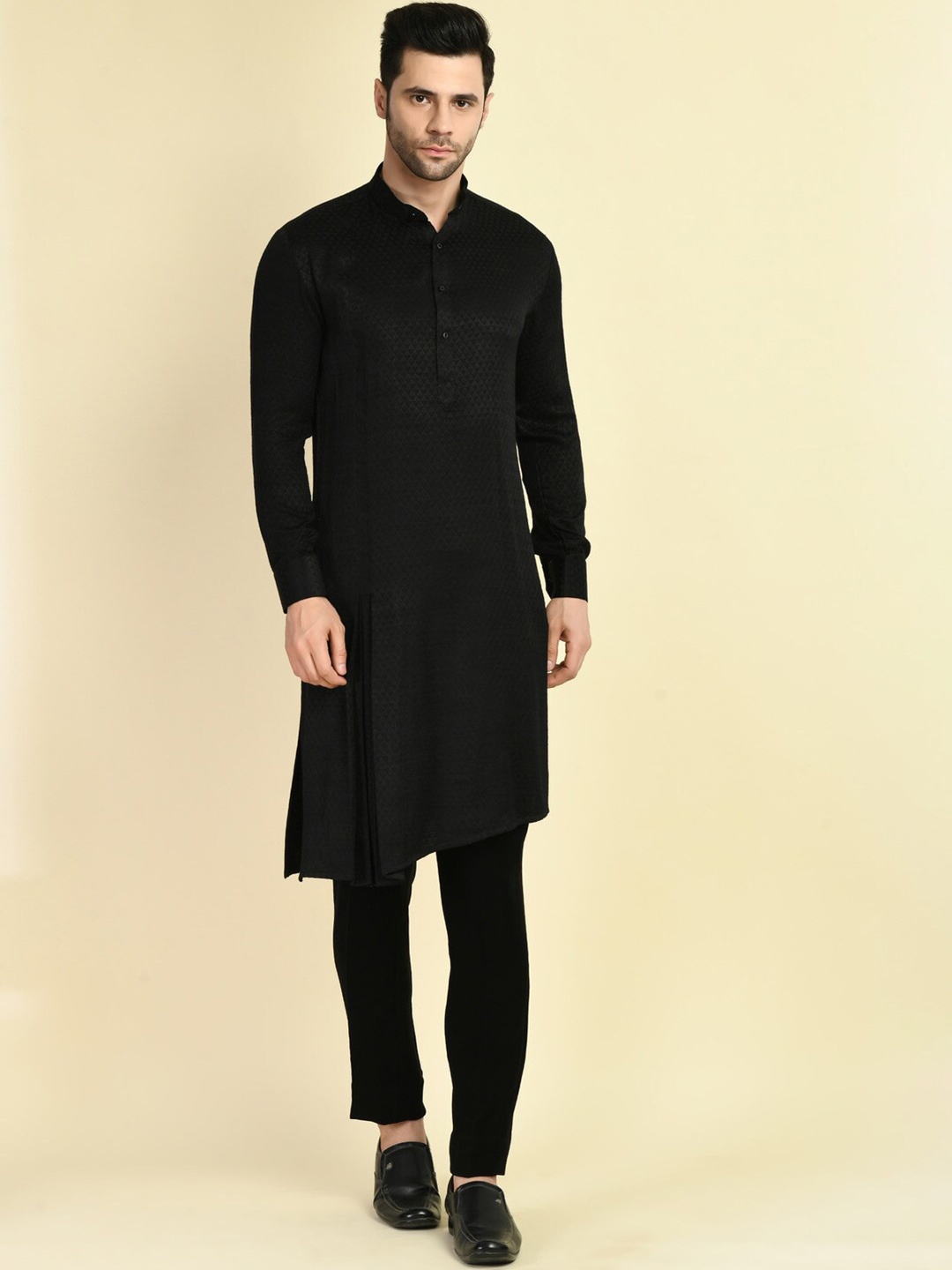 

ONE MAN SHOW Angrakha Kurta with Trousers & Chikankari Jacket, Black