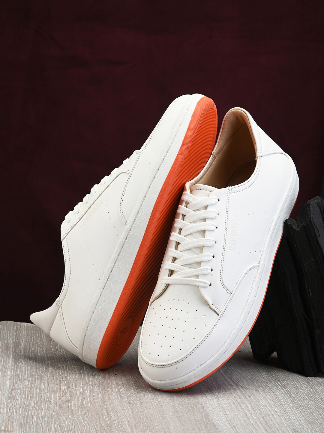 

Harvard Men White Lightweight Sneakers
