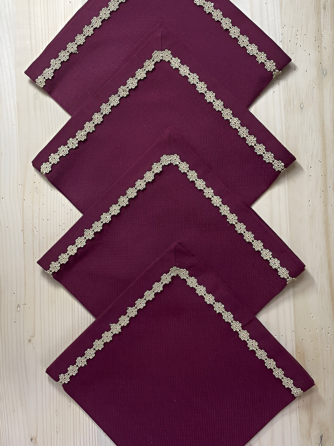 

FOVEROS Maroon & Brown 4 Pieces Cotton Table Napkins