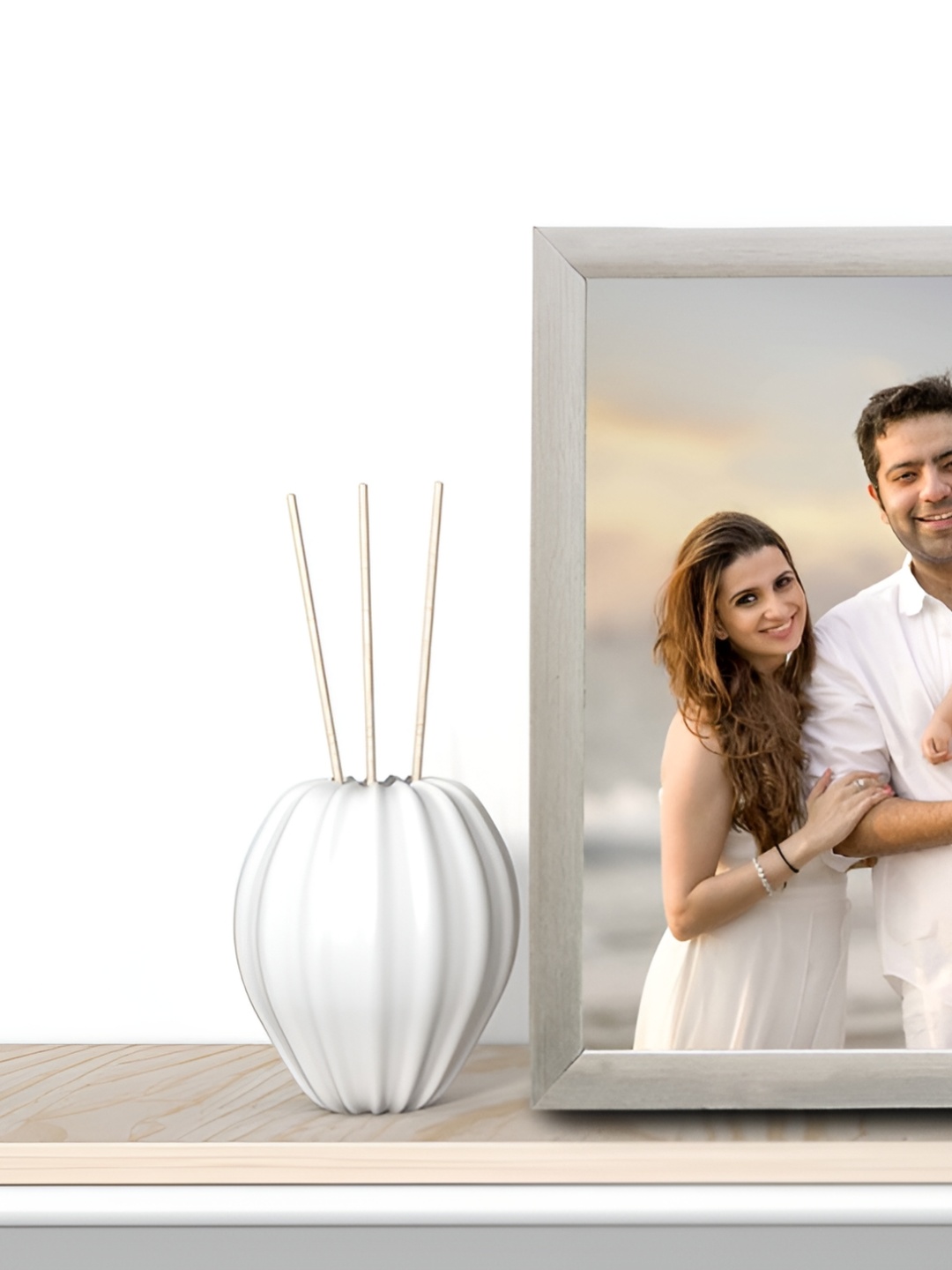 

KDM HOME DECOR Off White Wooden Table Photo Frame
