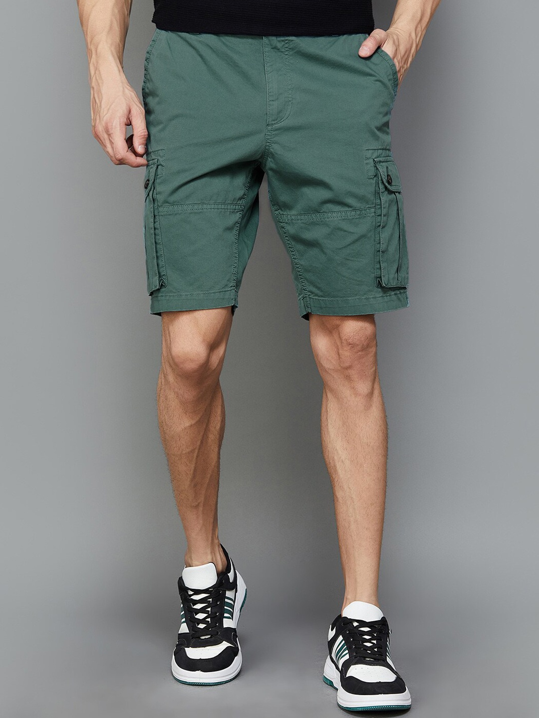 

Fame Forever by Lifestyle Men Mid-Rise Cotton Cargo Shorts, Teal