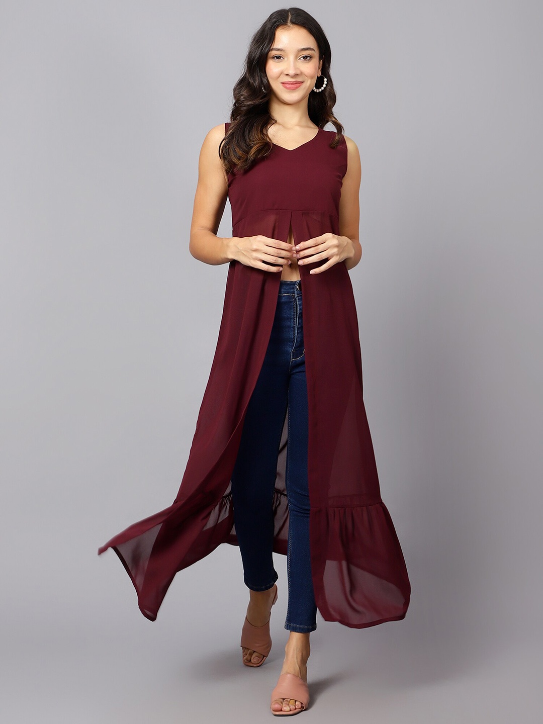 

VESICLE Front Slit V Neck Sleeveless Georgette A-Line Kurta, Maroon