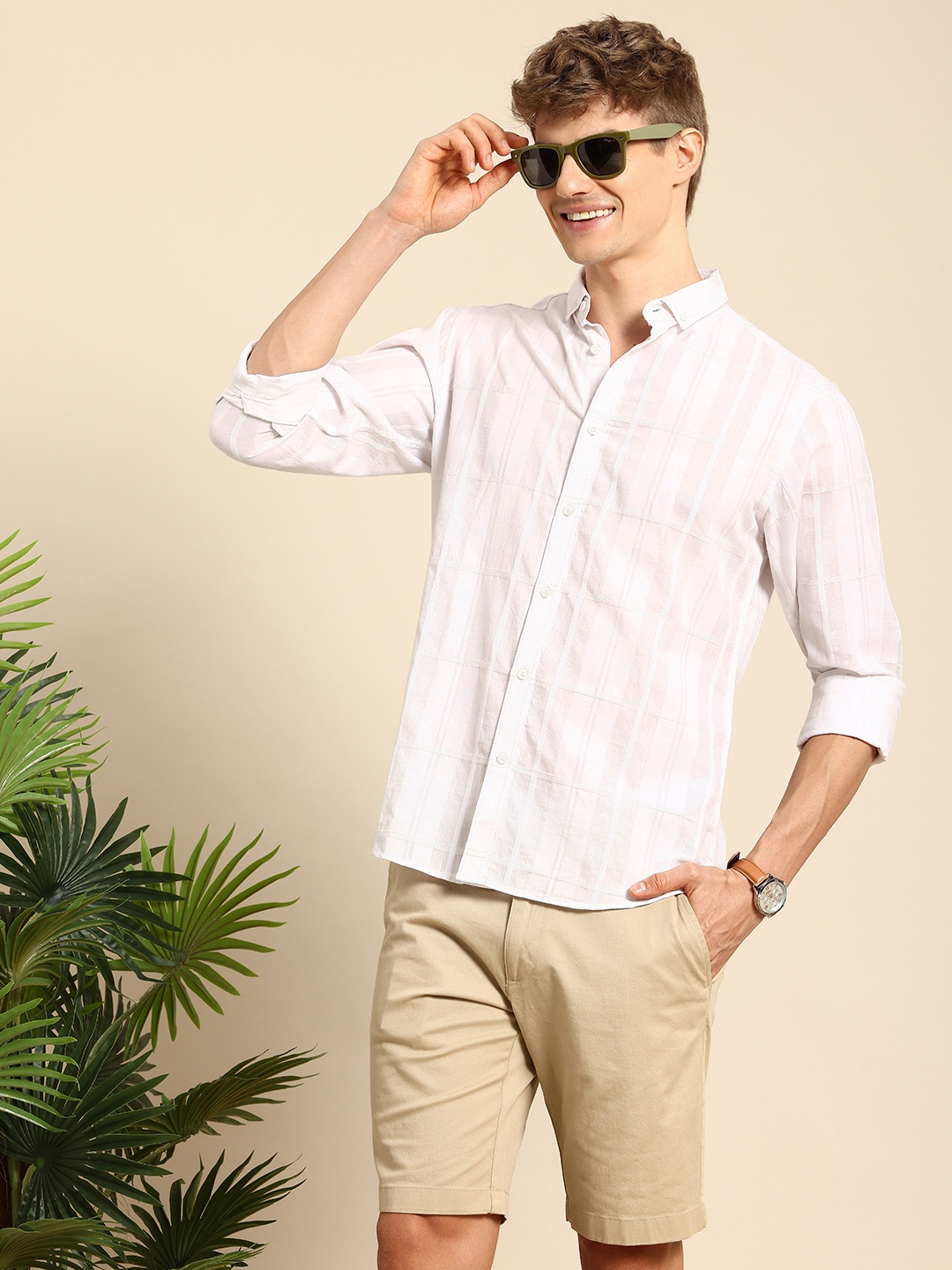 

Mast & Harbour Men Checked Pure Cotton Casual Shirt, White