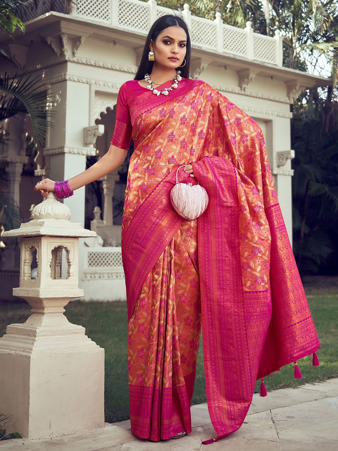 

Satrani Ethnic Motifs Woven Design Zari Banarasi Saree, Pink