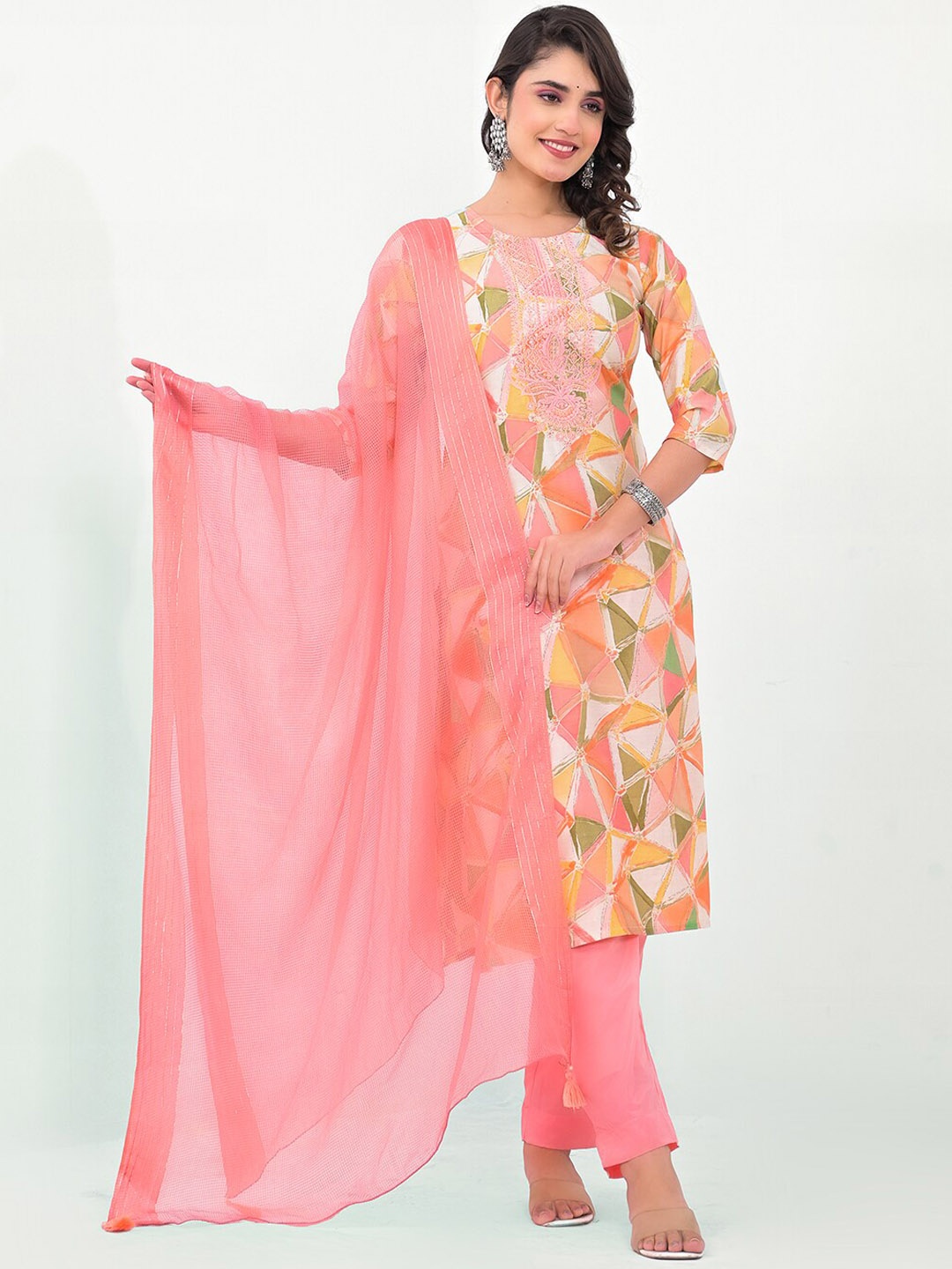 

Label Khoj Geometric Printed Regular Thread Work Kurta With Trousers & Dupatta, Peach