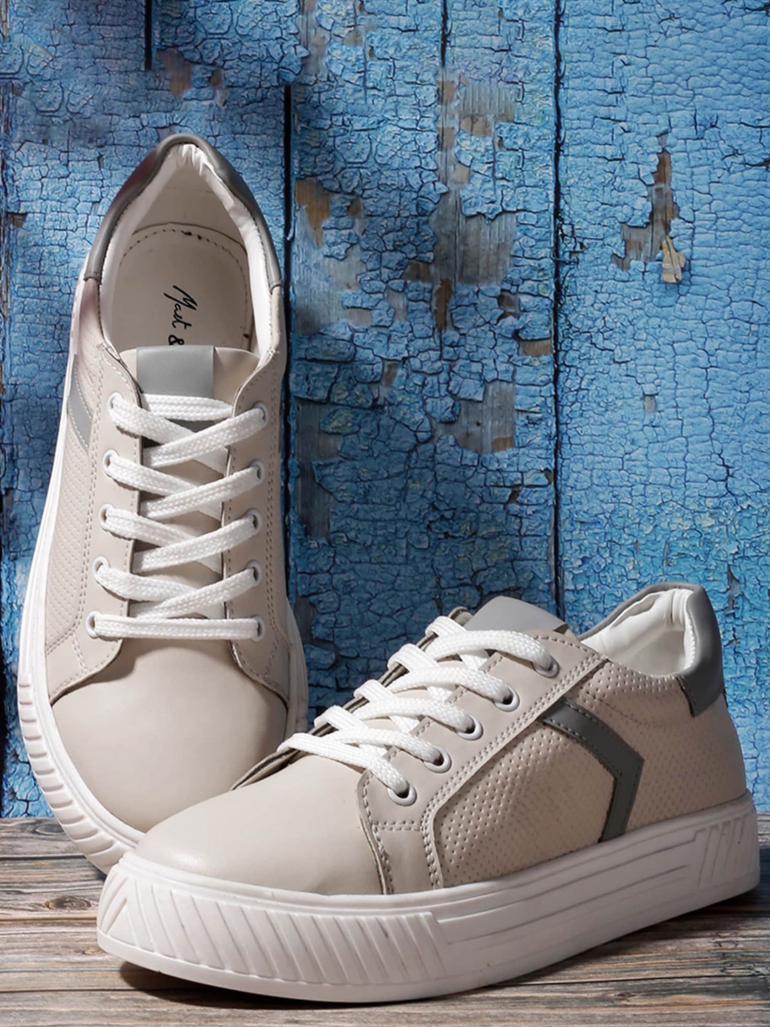 

Mast & Harbour Women Grey Round Toe Lace-Ups Sneakers