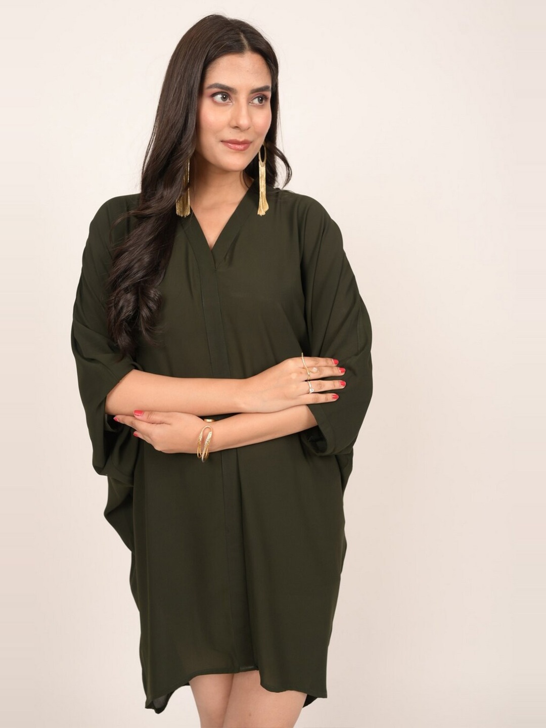 

INDIE JHOLA Extended Sleeve Georgette Longline Top, Olive