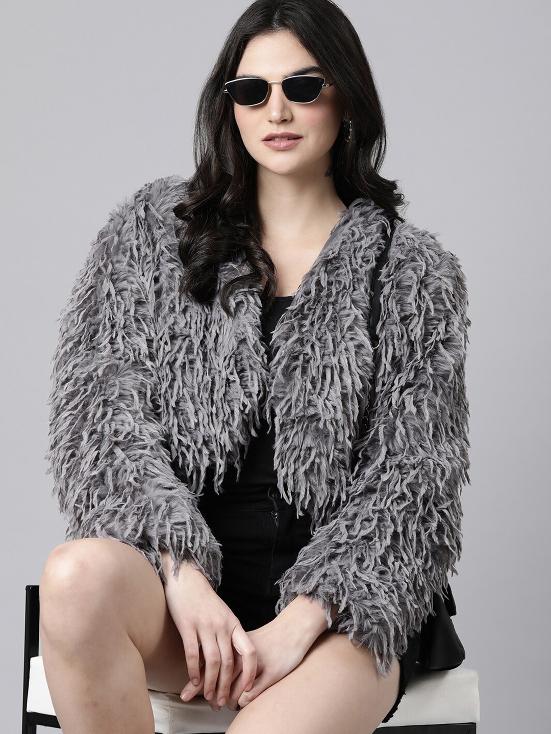 

SHOWOFF Acrylic Crop Shrug, Grey