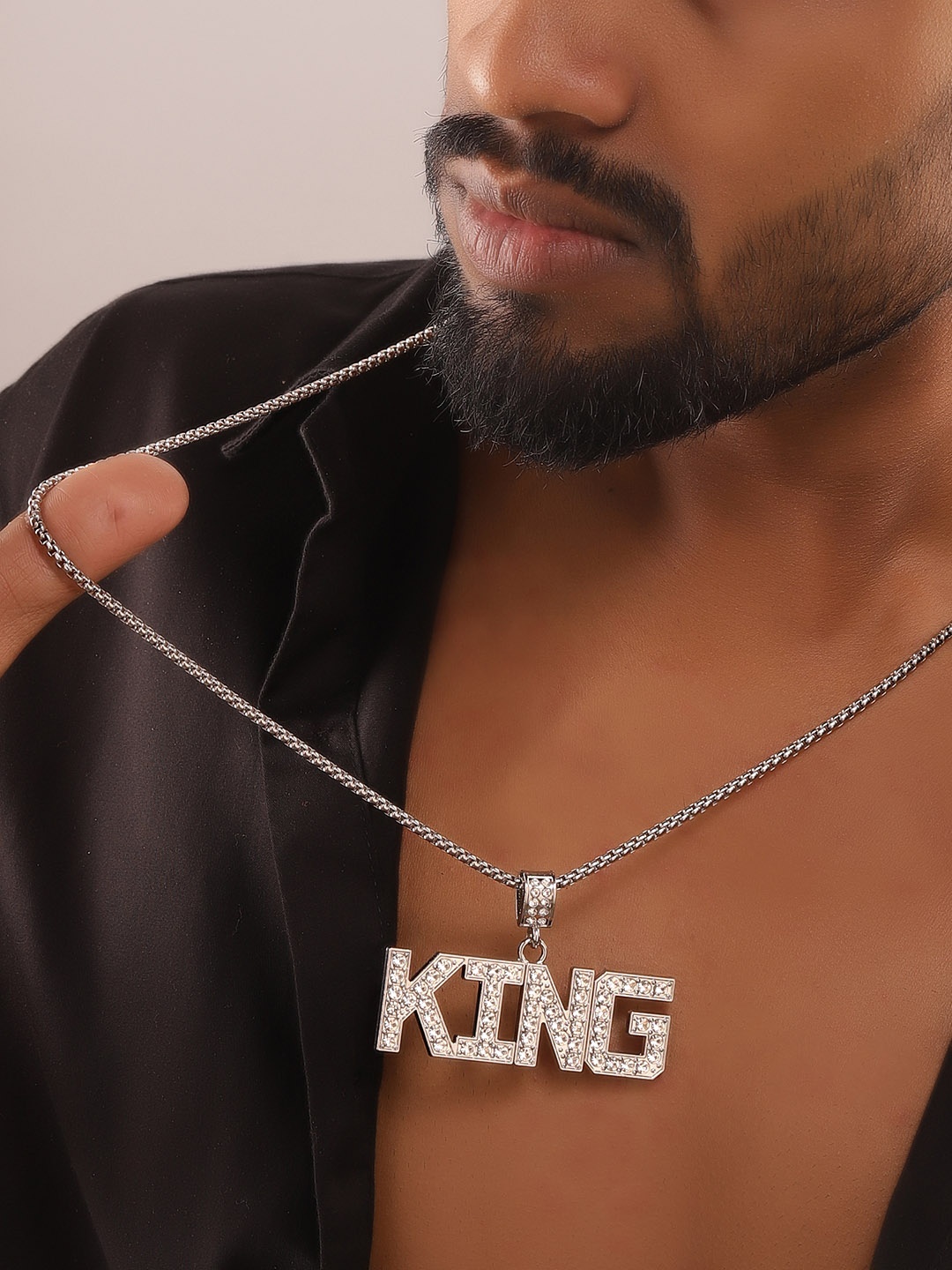

The Roadster Lifestyle Co. Men Contemporary Pendant with Chain, Silver