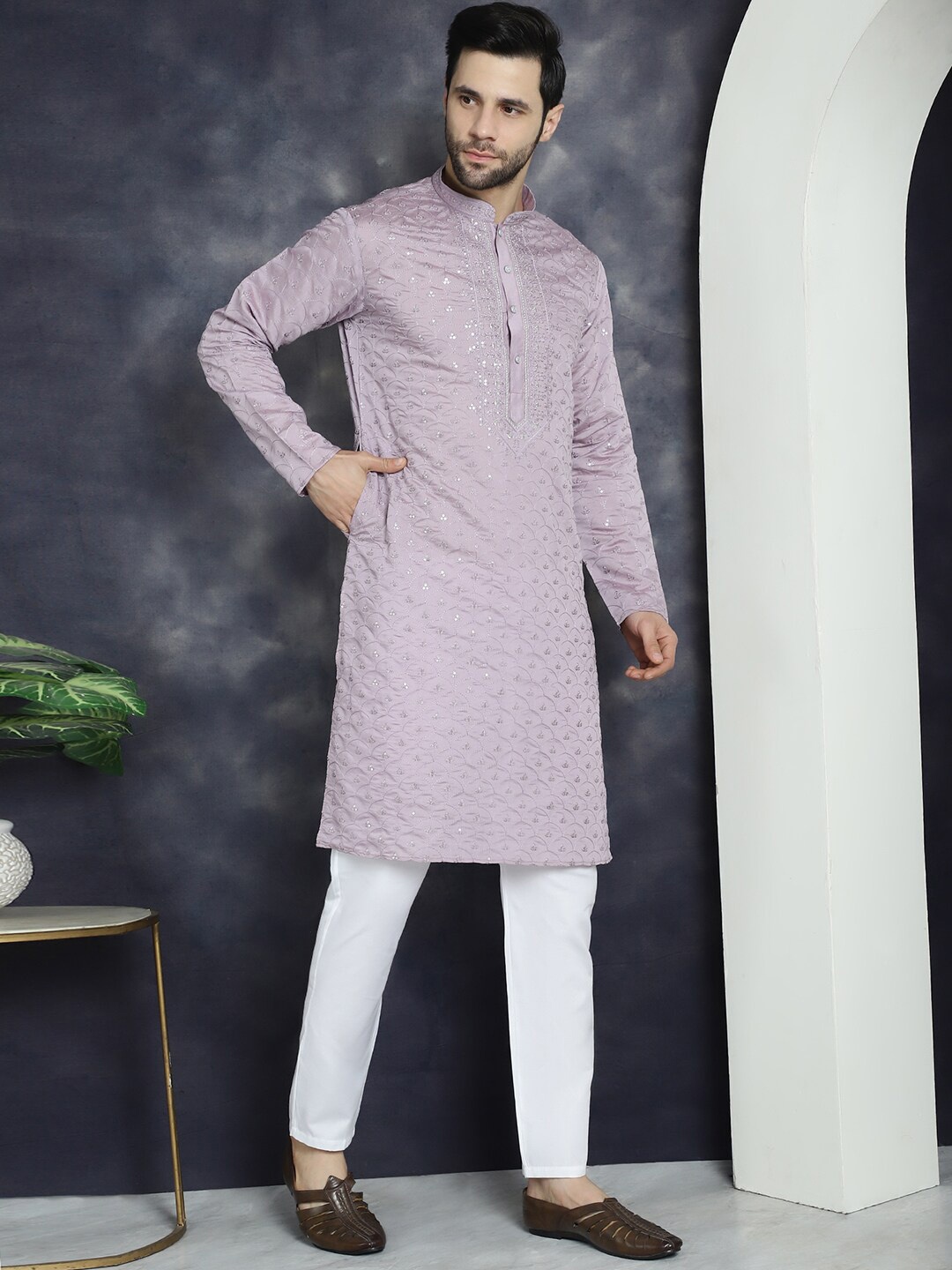 

Jompers Mandarin Collar Thread Work Strigth Kurta, Purple