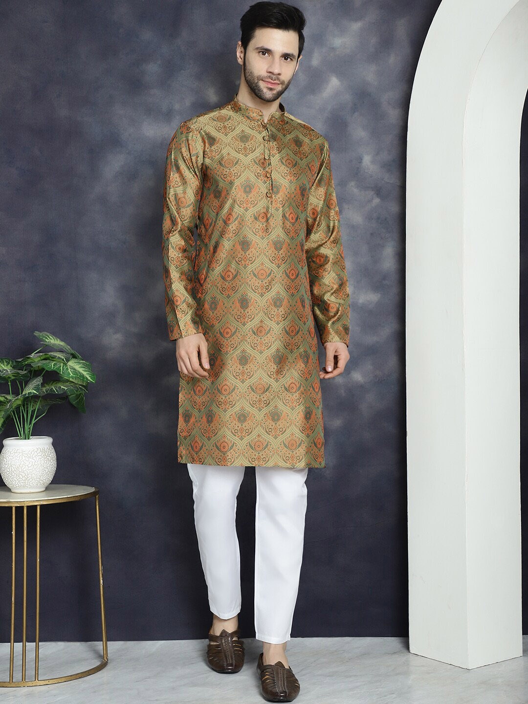 

Jompers Abstract Printed Jacquard Straight Kurtas, Gold