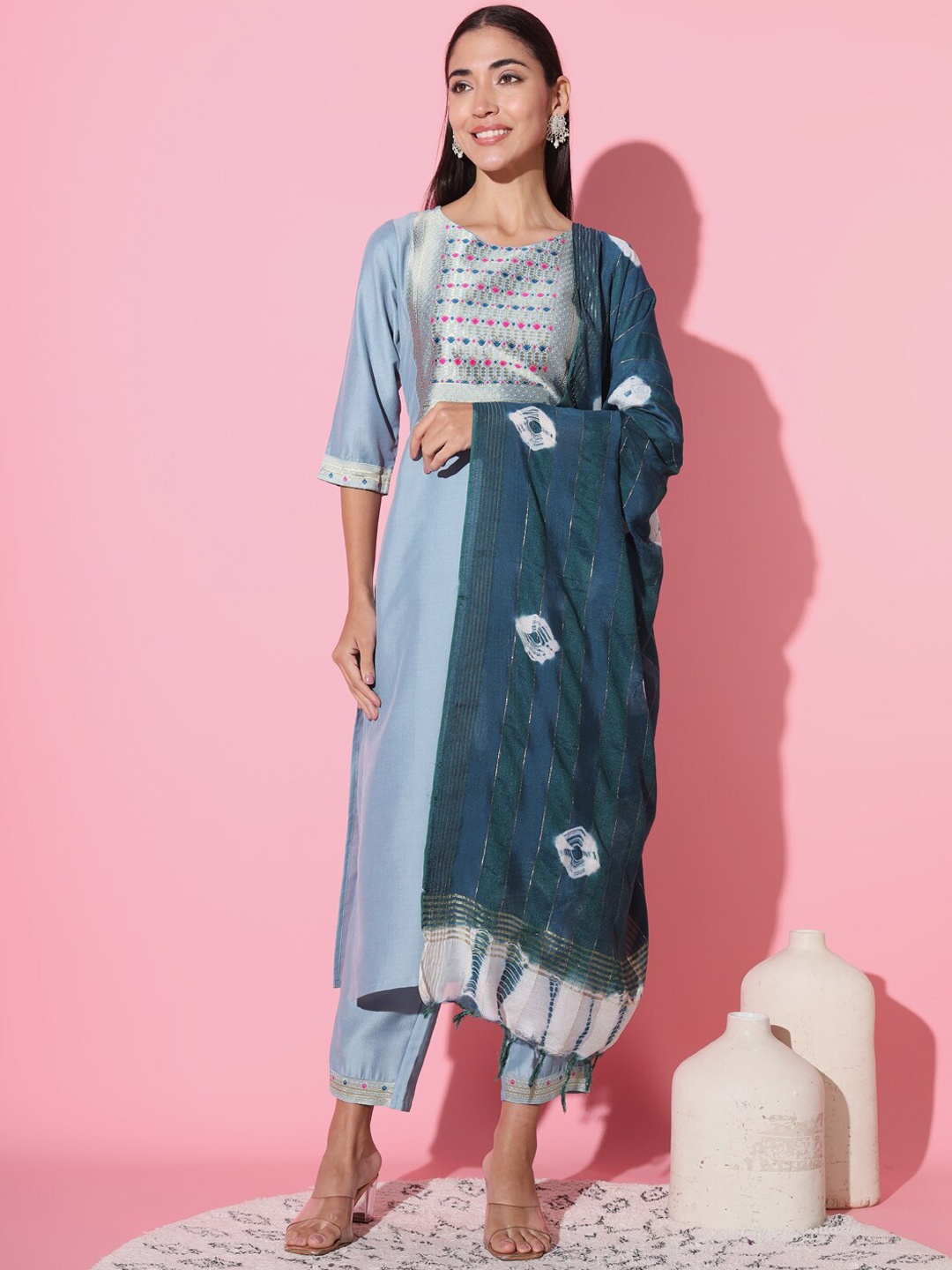 

THE52 Ethnic Motifs Embroidered Round Neck Straight Kurta with Trousers & Dupatta, Turquoise blue