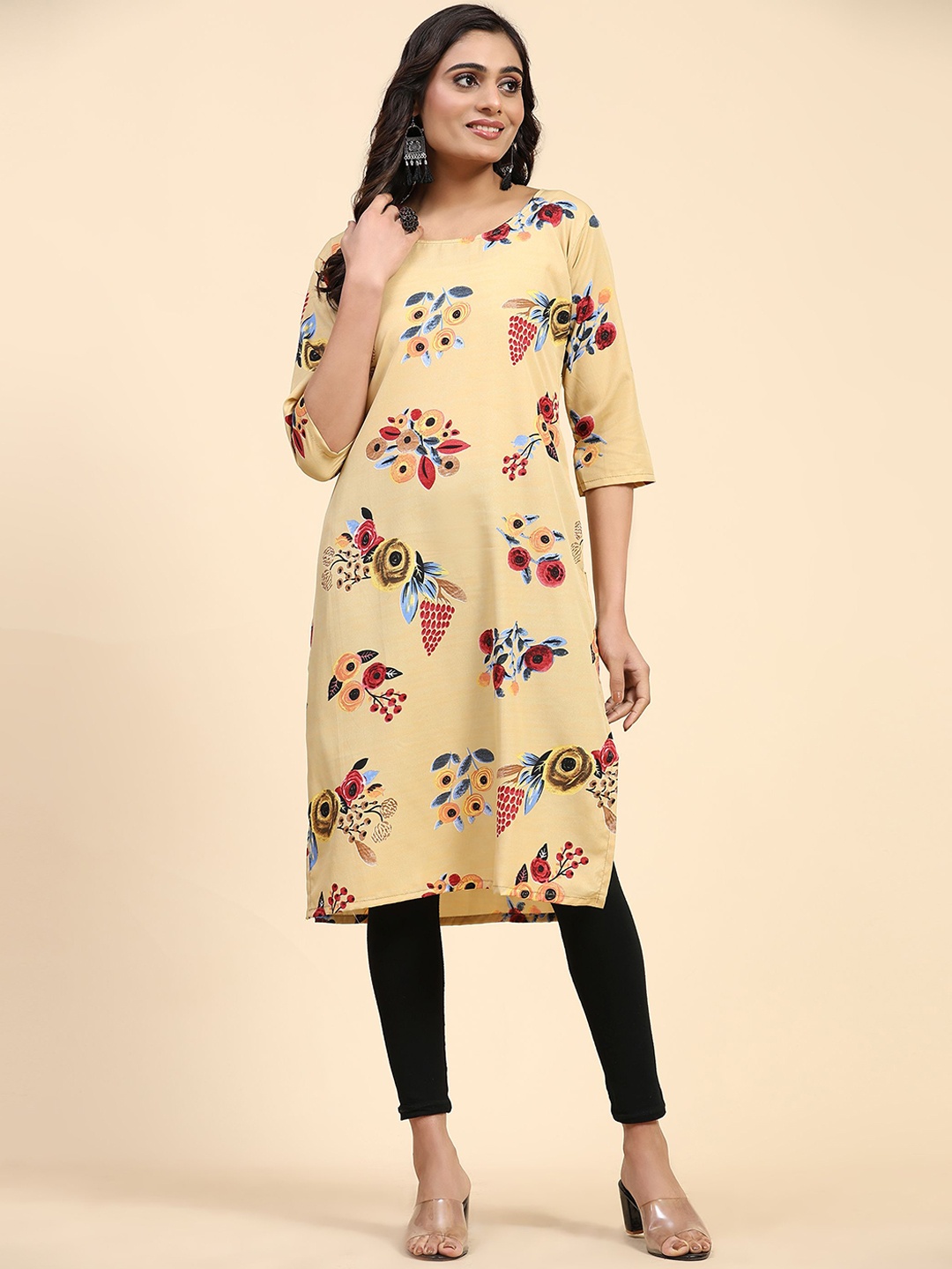 

Phenav Floral Printed Round Neck Straight Kurta, Yellow
