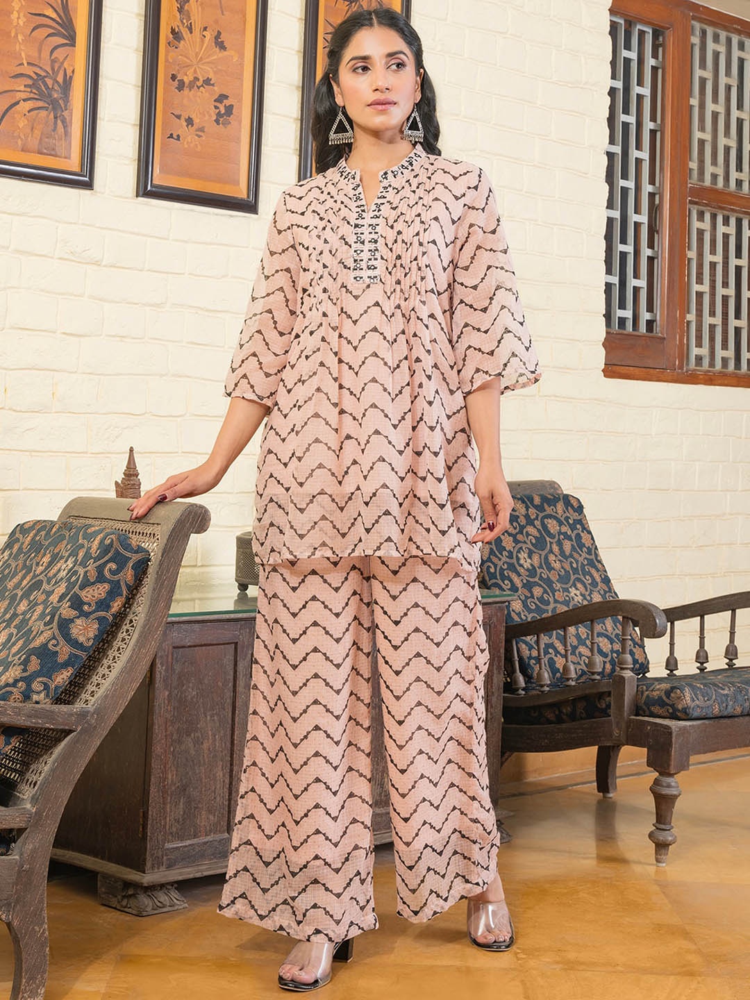 

Sangria Geometric Printed Pure Cotton A-Line Kurti With Palazzos, Peach