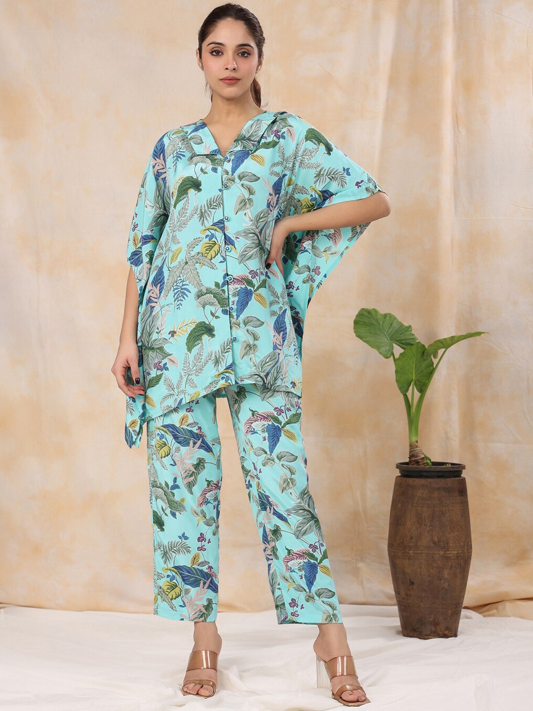 

Sangria Printed V-Neck Kaftan Top With Trouser Co-Ords, Blue