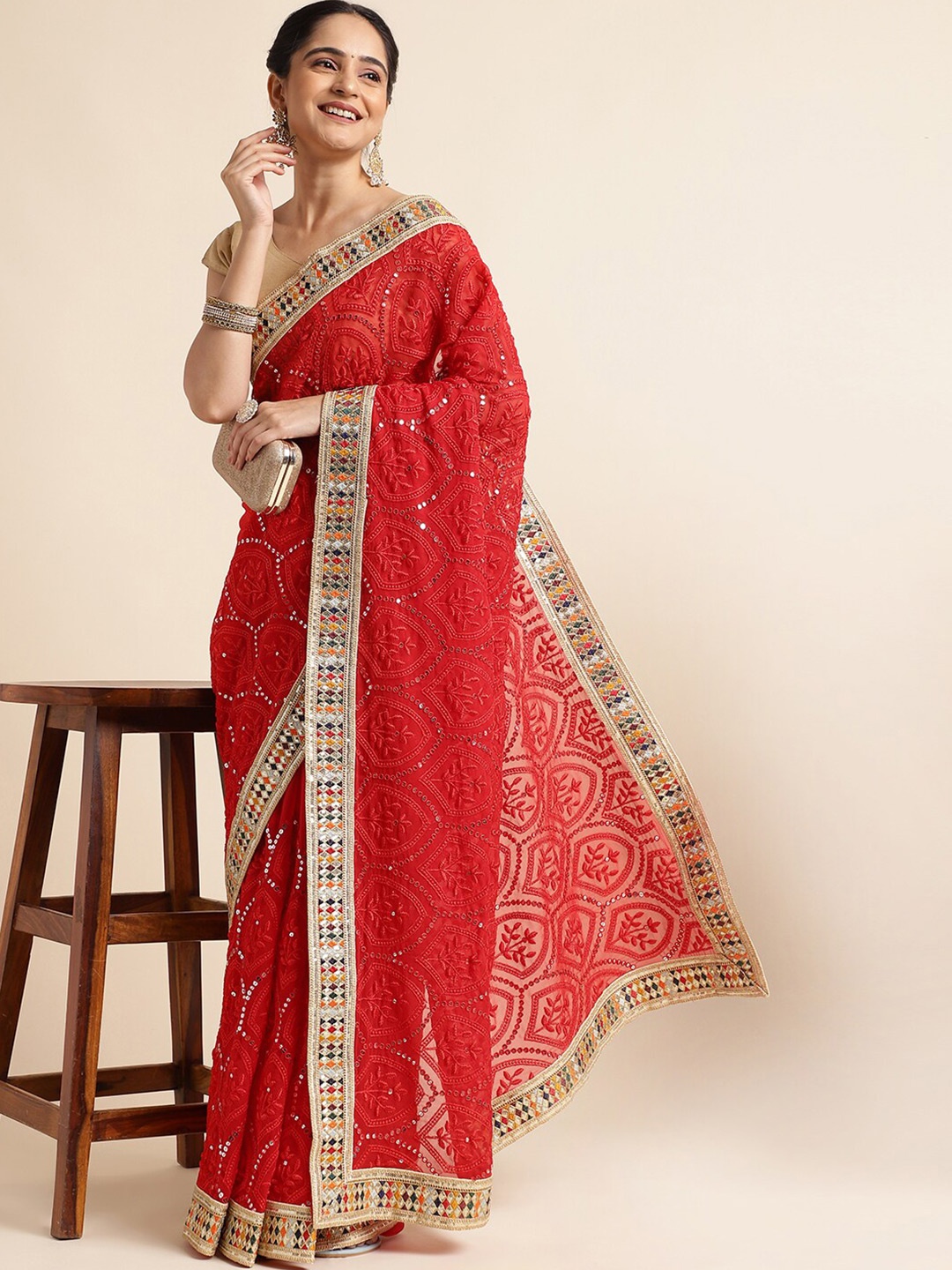 

FABMORA Ethnic Motifs Embroidered Pure Georgette Saree, Red
