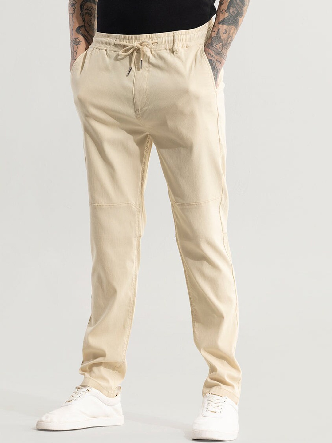 

Snitch Men Cream Coloured Smart Mid-Rise Cotton Trousers