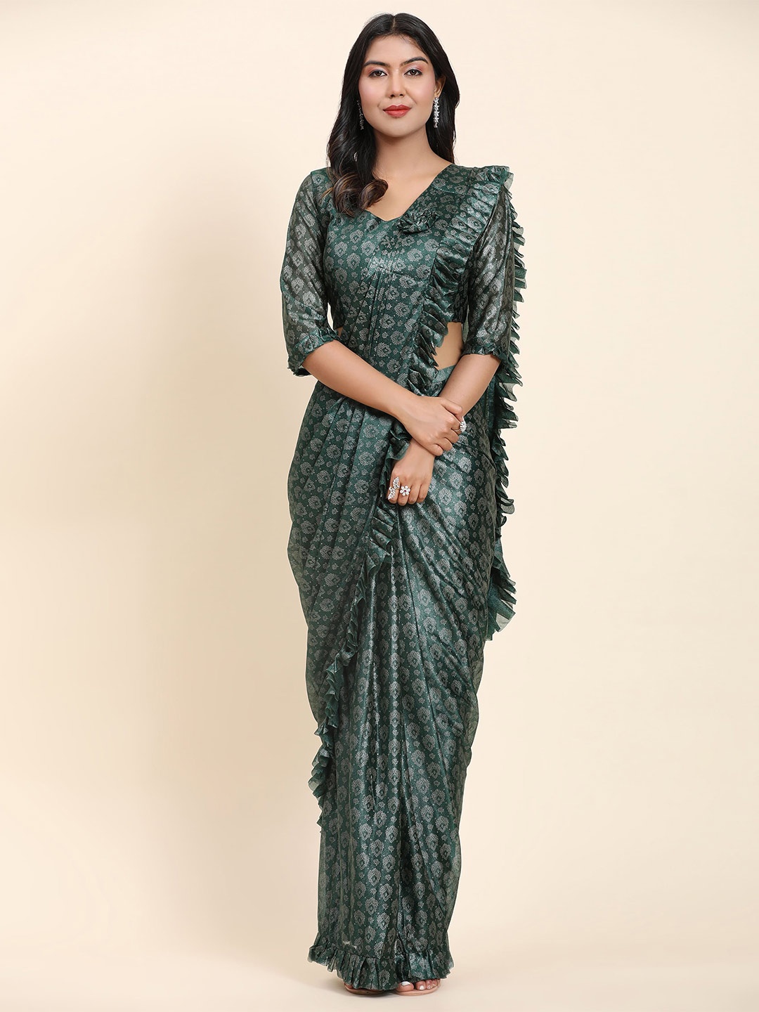 

AMOHA TRENDZ Ethnic Motifs Ready to Wear Saree, Green