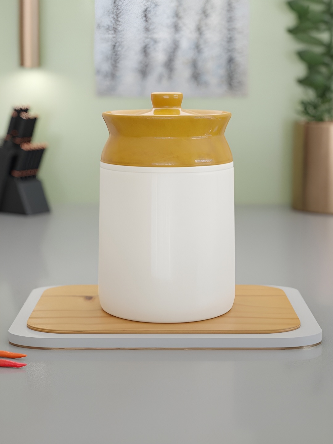 

The Earth Store White & Brown Ceramic Dishwasher and Microwave Safe Jar with Lid 1.9 ltr