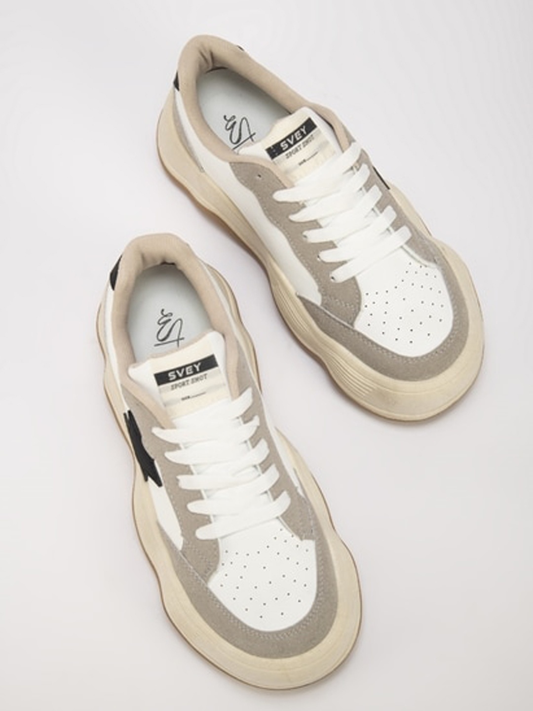 

THE WHITE POLE Women Colourblocked Lightweight Sneakers