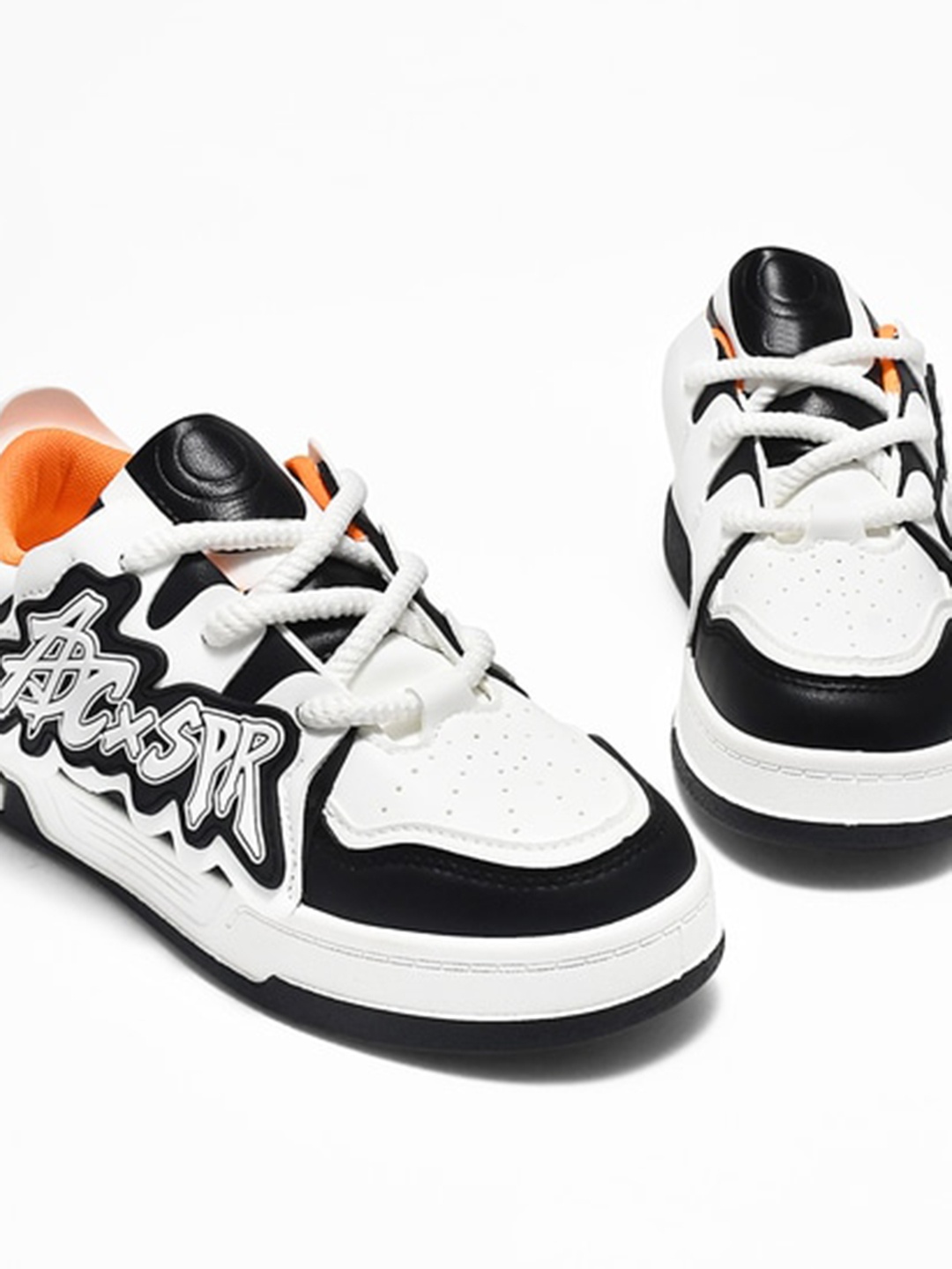

THE WHITE POLE Women Colourblocked Lightweight Contrast Sole Memory Foam Sneakers, Black