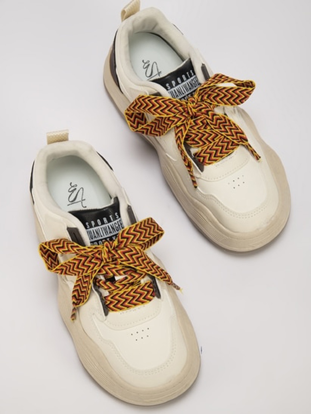 

THE WHITE POLE Women Colourblocked Lightweight Sneakers