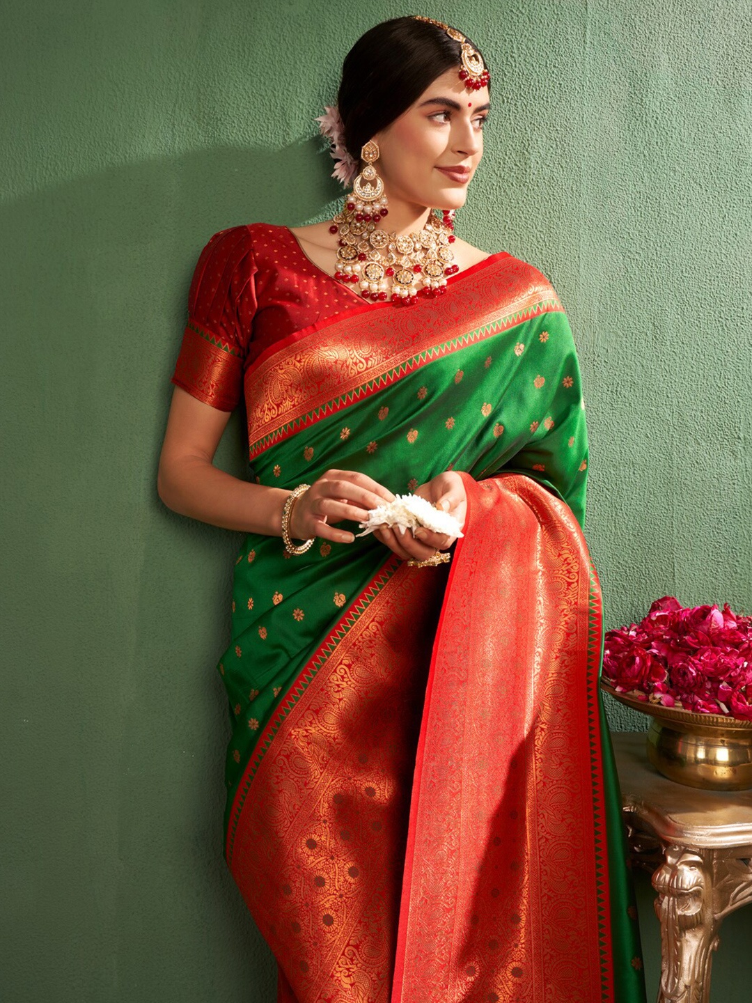 

Sangria Green Ethnic Motifs Woven Design Pure Silk Banarasi Saree, Olive