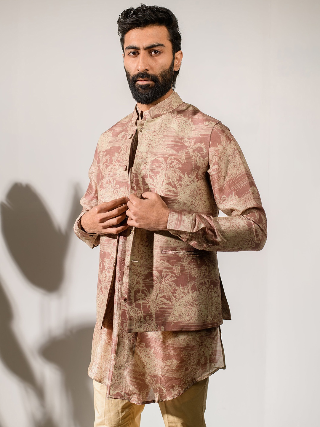 

QB MEN Floral Printed Straight Pure Silk Kurta & Jacket, Brown
