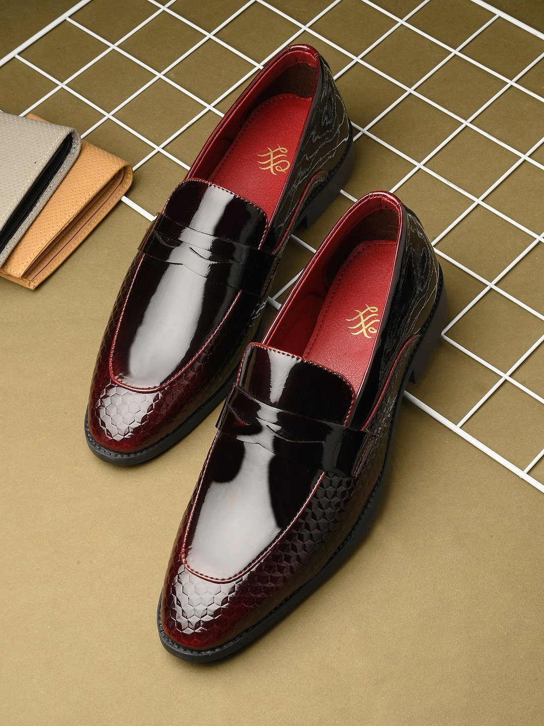 

House of Pataudi Men Textured Formal Loafers, Maroon