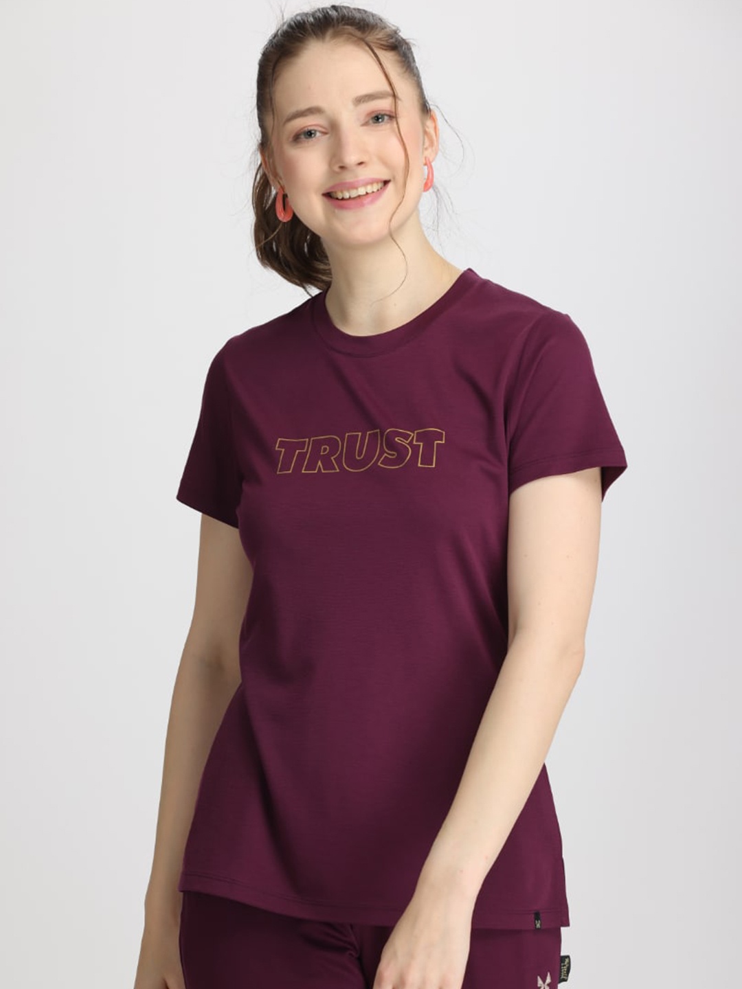 

TITTLI Typography Printed Round Neck T-shirt & Trousers, Maroon