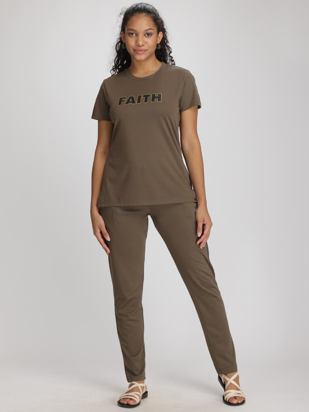 

TITTLI Typography Printed Round Neck T-shirt & Trousers, Olive