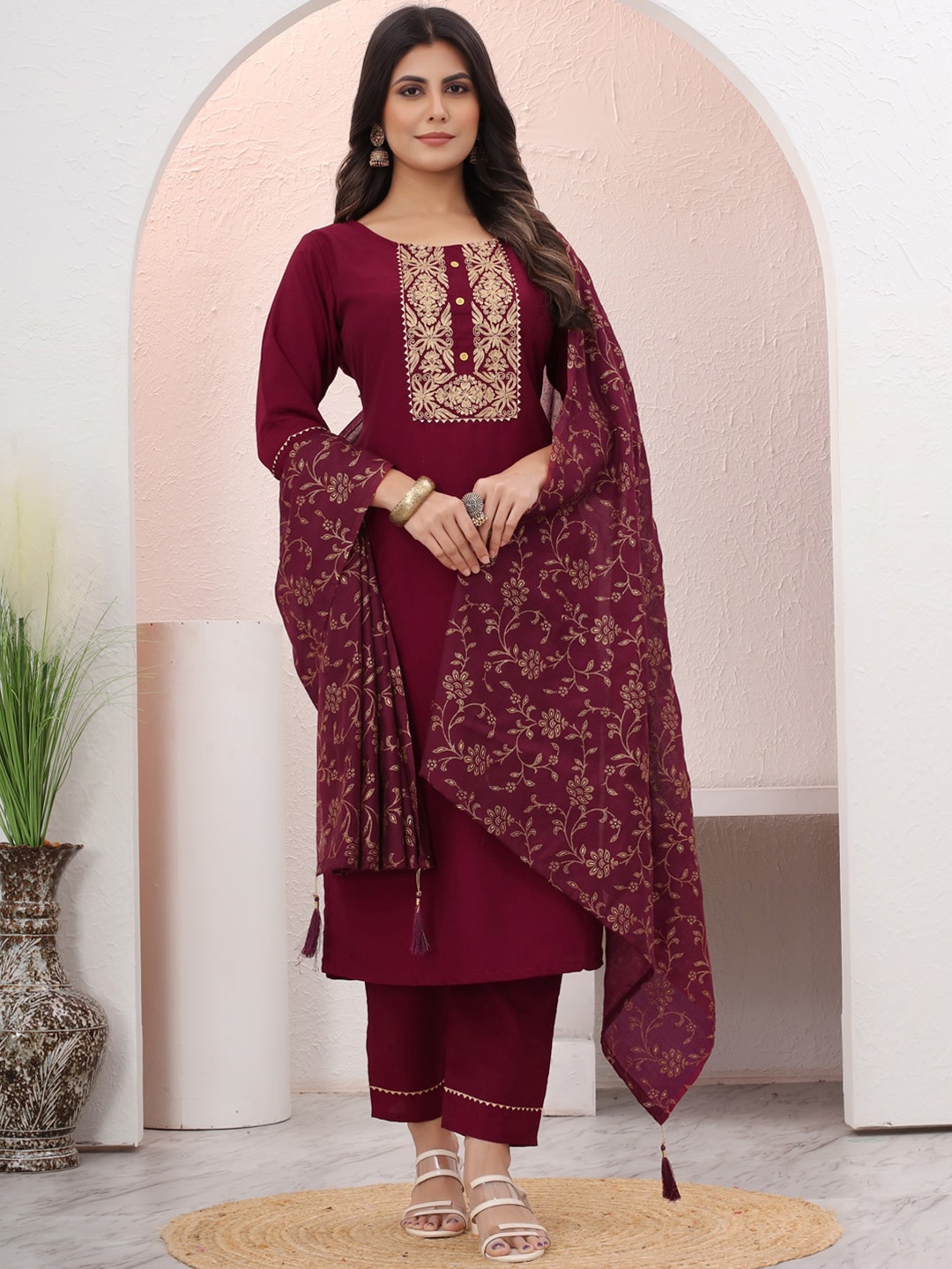 

STYLE SAMSARA Ethnic Motifs Embroidered Gotta Patti Kurta with Trousers & Dupatta, Maroon