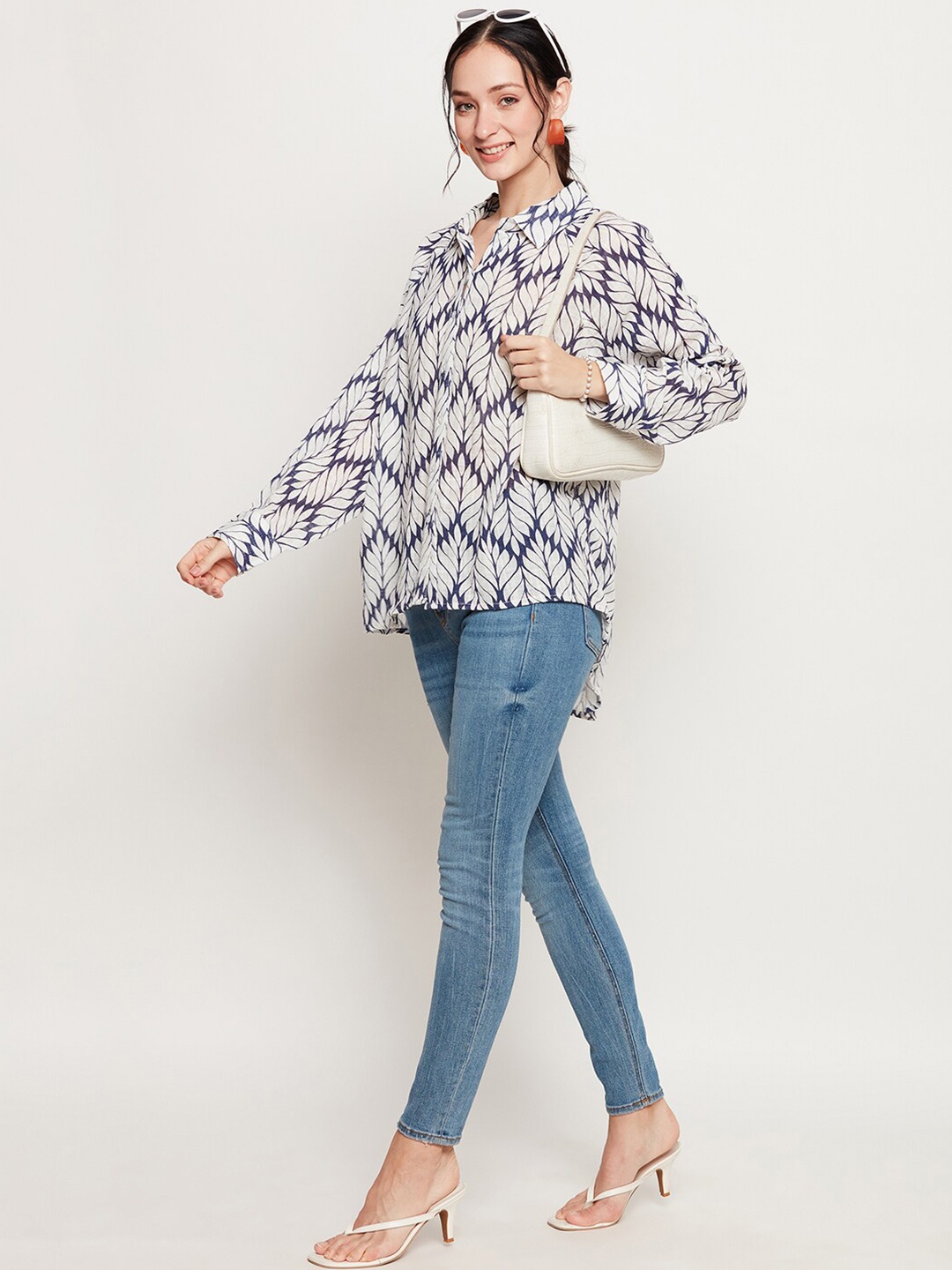 

Ruhaans Classic Tropical Printed Cuffed Sleeves Cotton Over Size Casual Shirt, White
