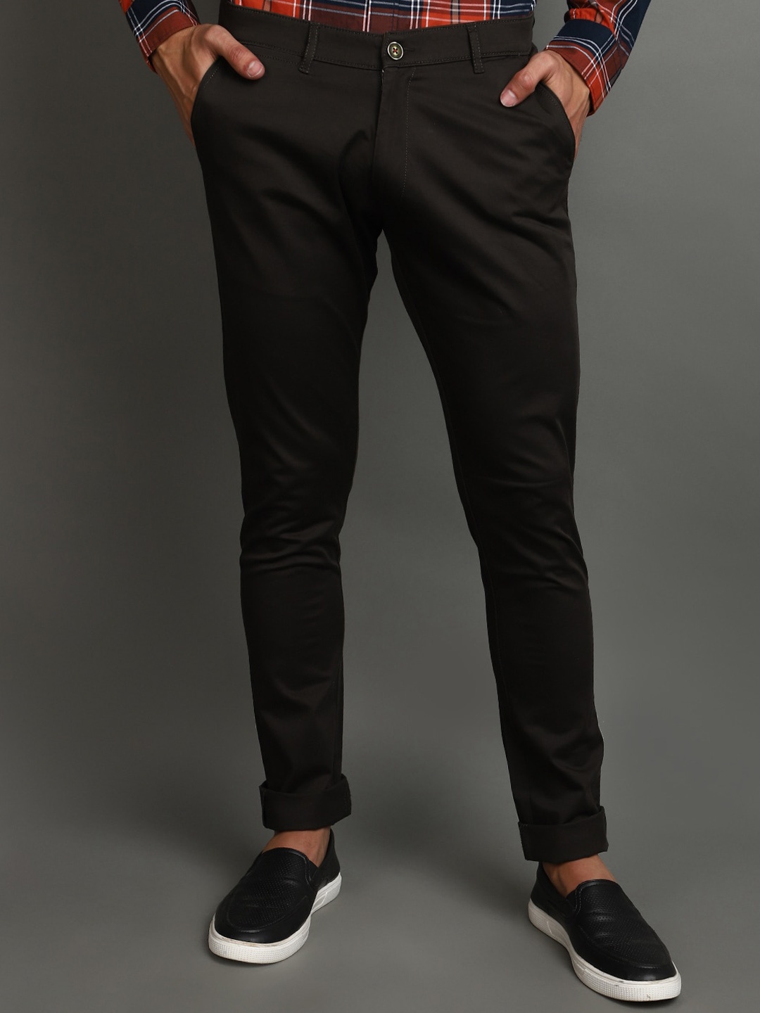 

V-Mart Men Slim Fit Twill Weave Cotton Trousers, Green